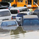 人性執(zhí)法，鄭州市民因避雨車停在高架橋上,不處罰